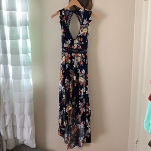 Hi/low maxi floral dress with lace